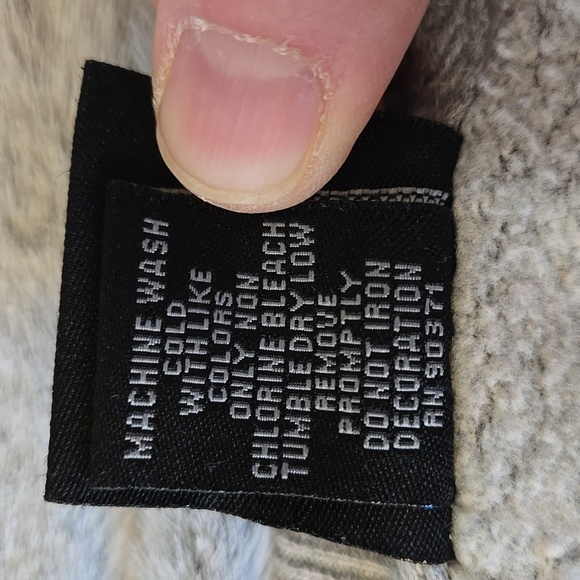 Universal Studios Gryffindor Sweatshirt, Womens Medium, Decent Condition - Picture 4 of 13